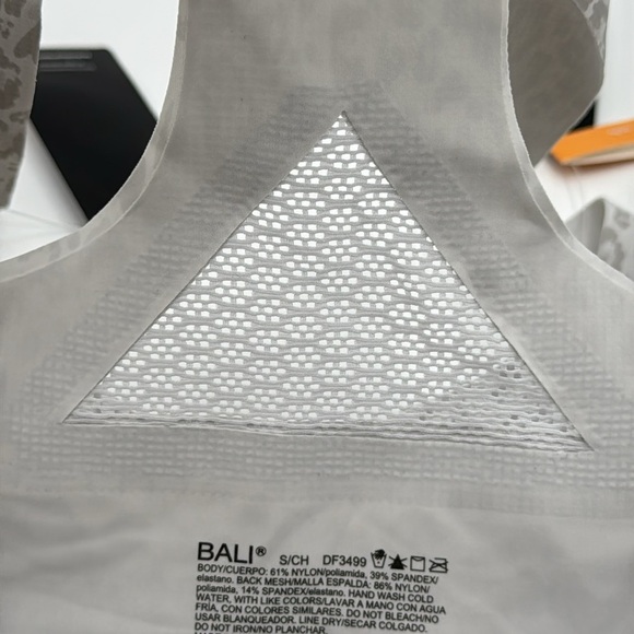 NWT Bali Comfort Revolution Easylite Racerback Bra – Size S, Grey Leopard Print - Picture 6 of 10